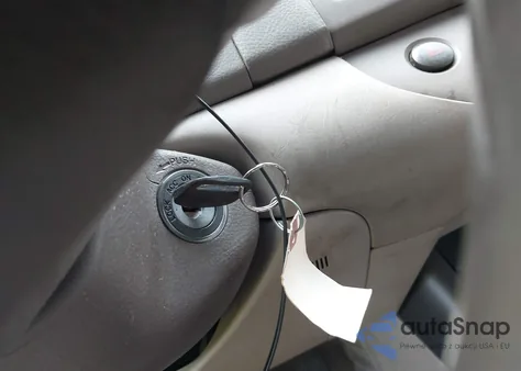 2004 Toyota Camry Le из США, поврежденный, VIN 4T1BE32K84U791253